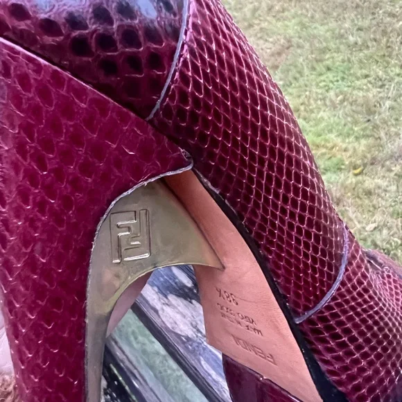 FENDI Burgundy Red Snakeskin Leather Gold Platforms Heels Pumps Rare - Picture 8 of 16